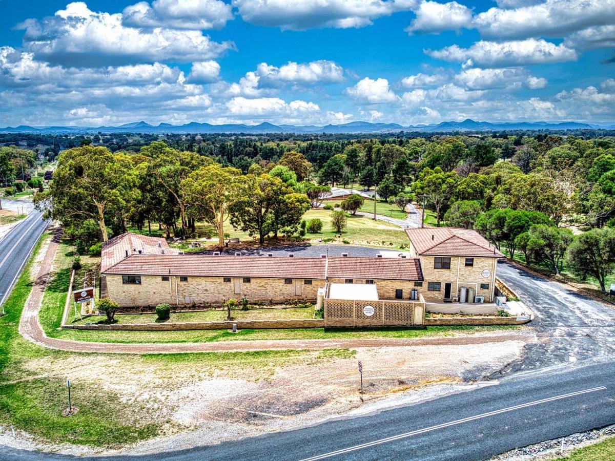 Kandos Fairways Motel מראה חיצוני תמונה