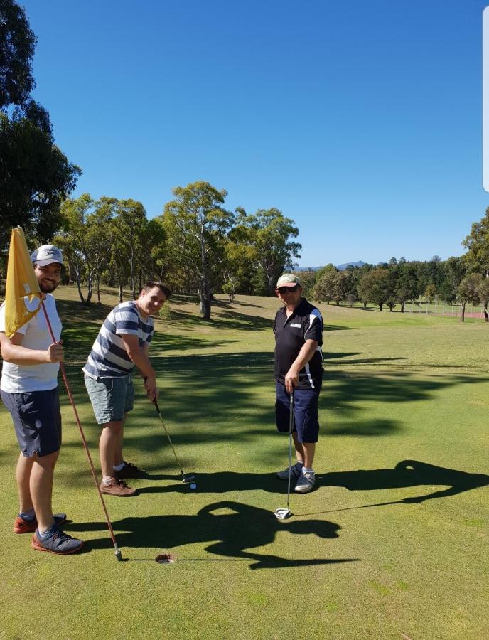 Kandos Fairways Motel מראה חיצוני תמונה